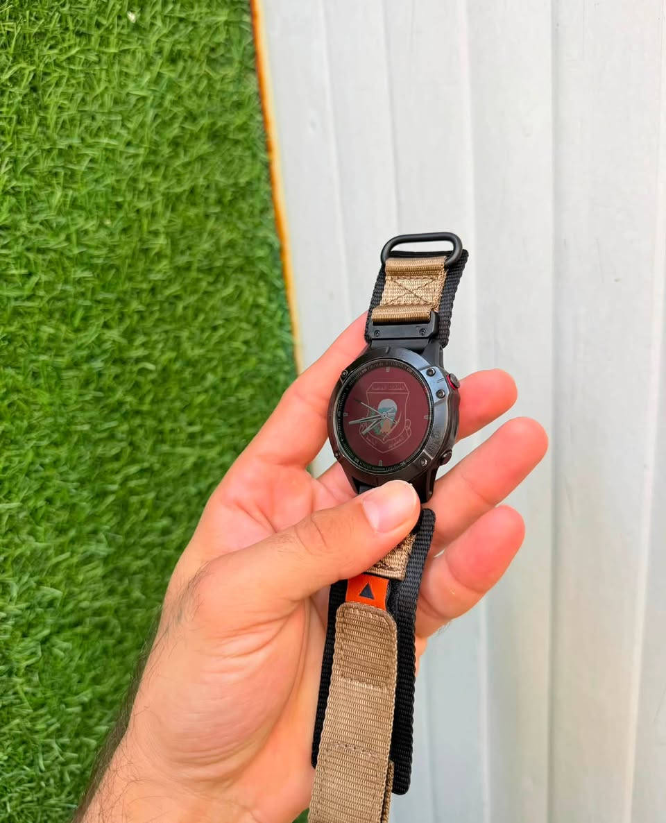 السلام عليكم 
متوفر الان Garmin Fenix 6 pro 47mm 
مع سير اضافي الي معروض بالصوره وسير اسود ايضا ولاسق شاشة ضد الكسر ايضا مرفقة مع الساعة 
للاستفسار ⛔️⛔️واتساب فقط ***********
