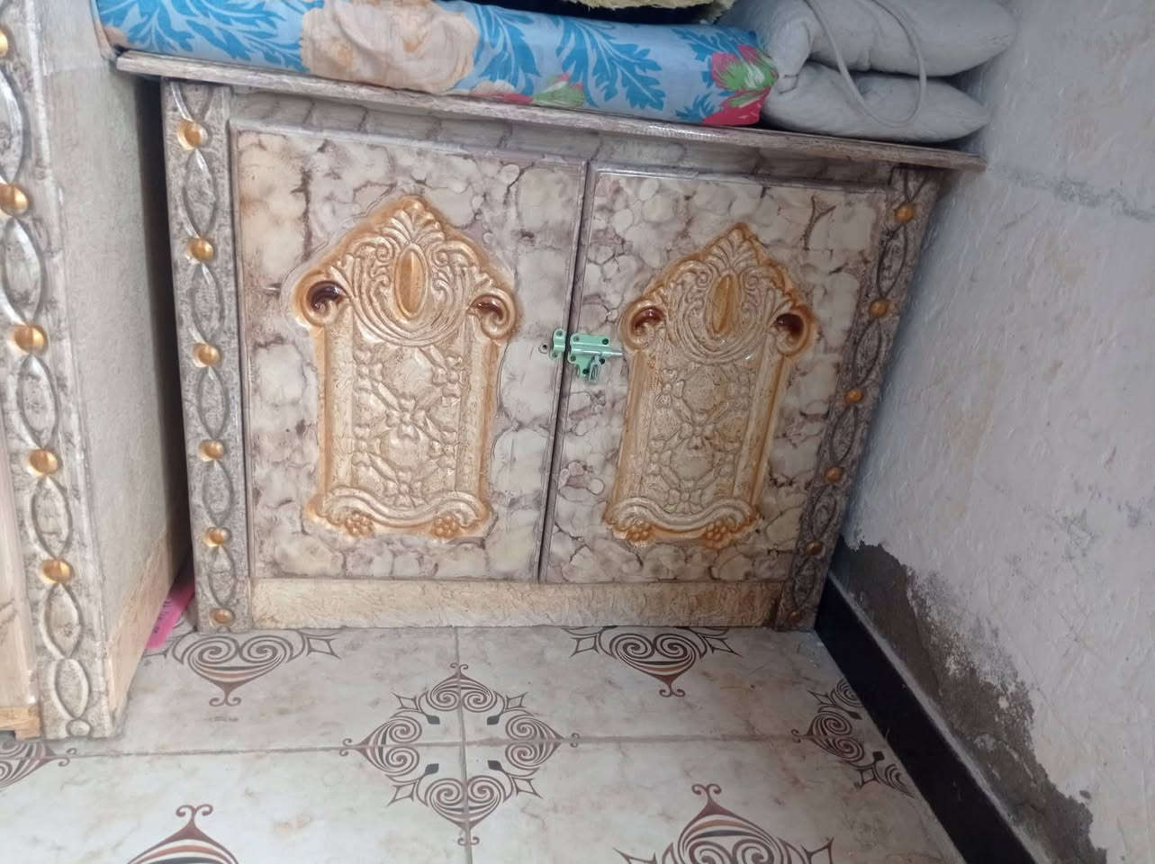 غرفه عراقي نوم نضيفه كلش للبيع سعره600 مناسب إتصال ع الرقم ***********
