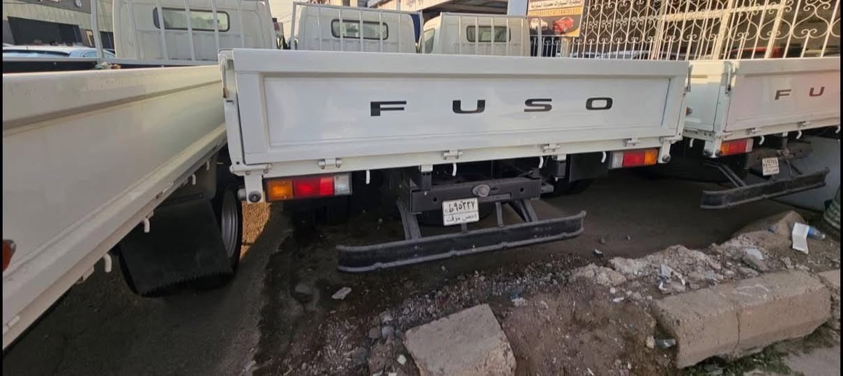 كنتر ميتسوبيشي اصلي موديل 25 زيرو بدي 4ونص متر كويتي بيت المله 
سعر 43,700,000مليون  دينار عراقي مرقم كامل صافي 
كنتر موديل ٢٥ زيرو بدي ٥ متر كوتي بيت المله سعر 
مليون 46,200,000
 عراقي مع الرقم قفل 
***********
