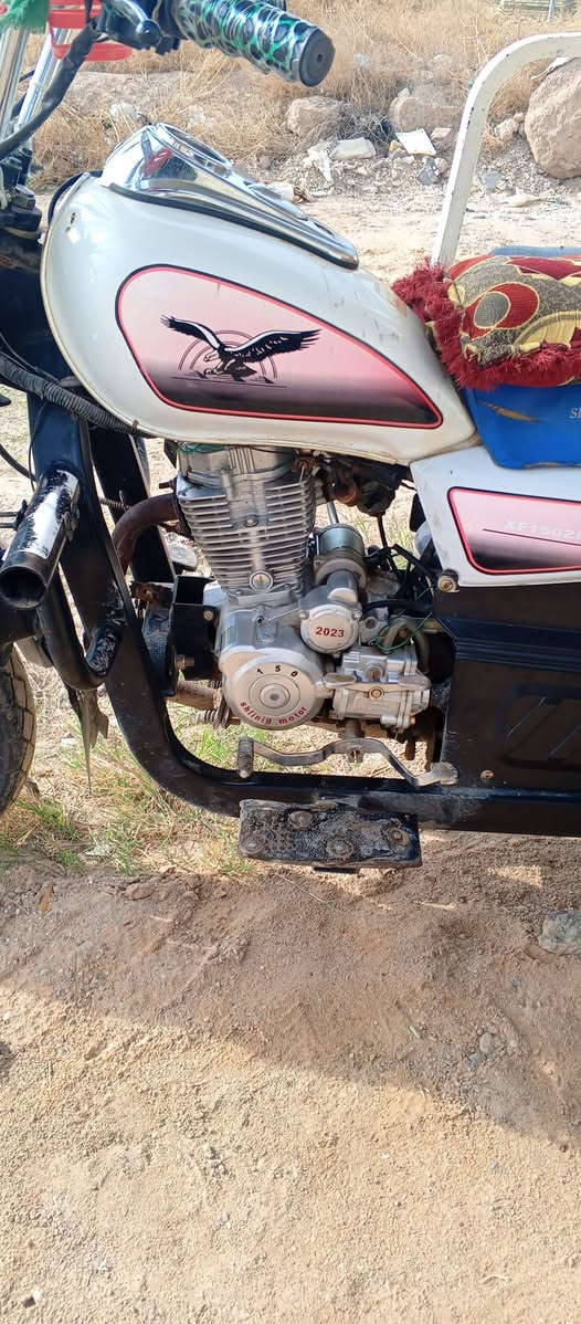 سلام عليكم ستوته لبيع 2023تحويل ثاني يم رقم نكليزي السعر 3 وبيها مجال ل شراي2023مابيها اي شي نقص ولي مو شراي لا يكسر السعر رحمه لولديكم ***********
