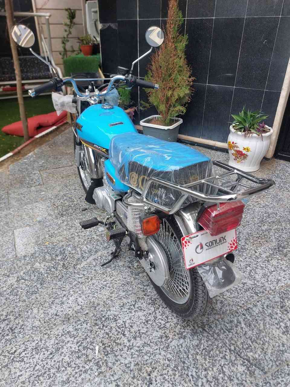 سلام عليكم دراجه تايكر للبيع لبارحه نزلته سعر ٨٥٠ مكاني بغداد بوب الشام
***********
