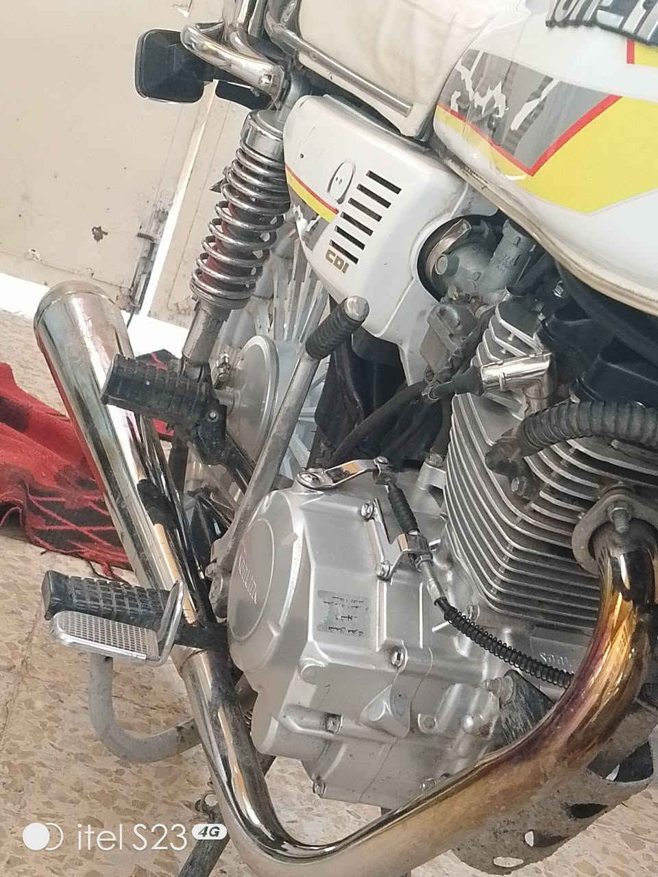 السلام عليكم اعيد النشر بسبب الوعود الكاذبة من تطيني وعد صير رجال دراجة سونك 2025للبيع كفالة عامة من كلشي مكينة ممفتوحة سعة المكينة 200سيسي كاملة للخير دراجة خير من الله تشغيل عن بعد جهاز حماية من سرقة بصمتين اوراق كاملة مكاني الحسينية مال راشدية سعر 725وبيهةة مجالل استفسار واتس***********جماعت 600لحد يتصل
