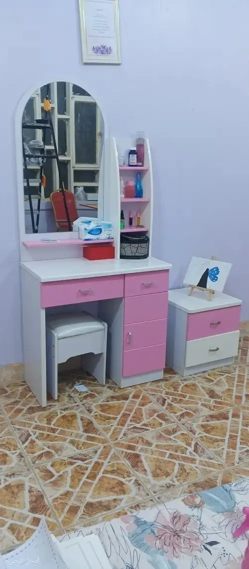 غرفة نوم بناتية للبيع نضيفة سعر 260 الف 
للشراء التواصل ع الرقم
***********
