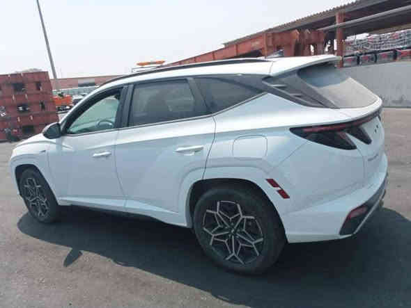 توسان ان لاين ٢٠٢٣ حادث موجود بالصوره جانبي ماشيه ٤٣الف فوول مواصفات للستفسار ***********
