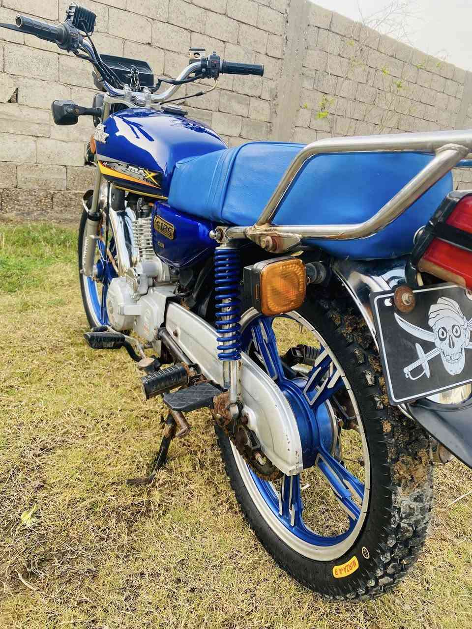 البيع دراجة سفانة موديل 21 أ وراق  سعر 500ستفسار كثر الاتصال ***********
