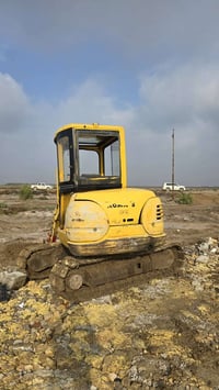 كوماتسوو حجم 45 كسره جك همر جاهزه لعمل 07814598757