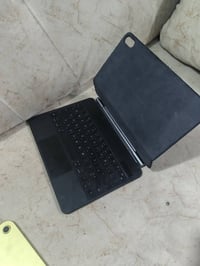 ايباد ١١ A16 • ملحقات كاملة • بطارية ١٠٠٪