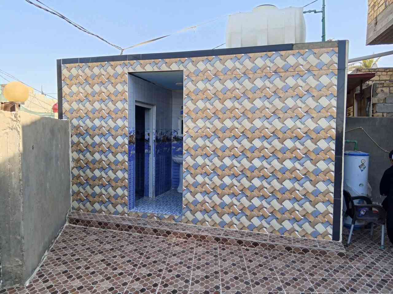 سلام عليكم بيت مساحه 219 متر 
البناء 
براني 7*4
صاله 6*4
مطبخ6*4
غرفه نوم 6*4
 غرفة نوم 5*4
حمام داخلي 

العنوان قرب سيطرة النسيج  
اللاستفسار. ***********
