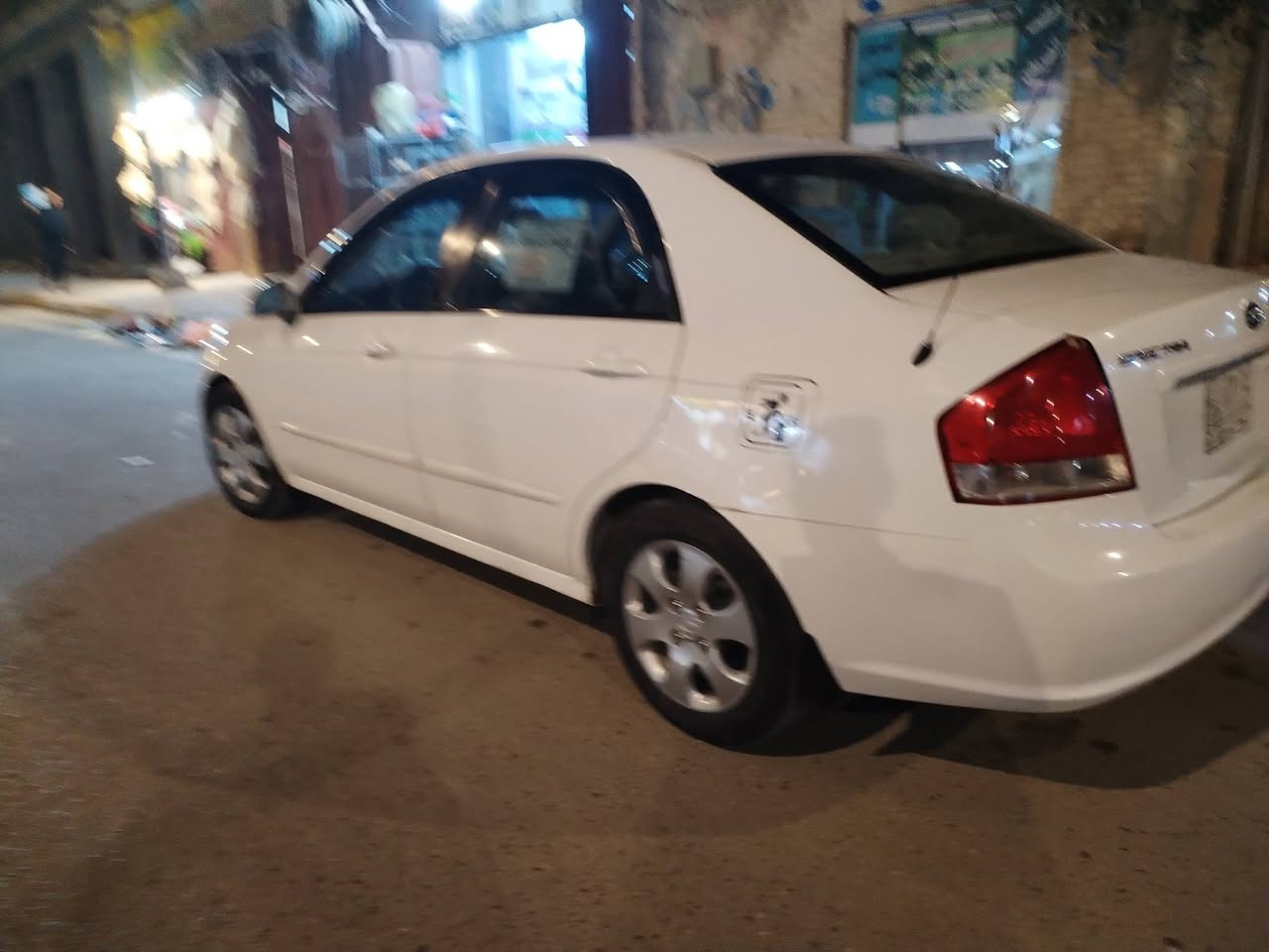 للبيع ٢٠٠٩ مكفوله من الصبغ السياره جديده مال جناي رقمي *********** رجان رجان خاص مااجاوب الرقم موجود
