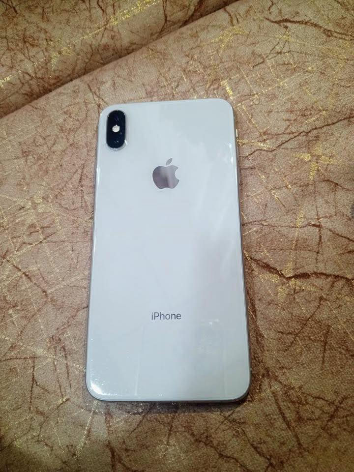 السلام عليكم ايفون اكس ماكس نور مان ما مفتوح خلاص بطاريه 79   
السعر 200الف 
لل تواصل ***********
