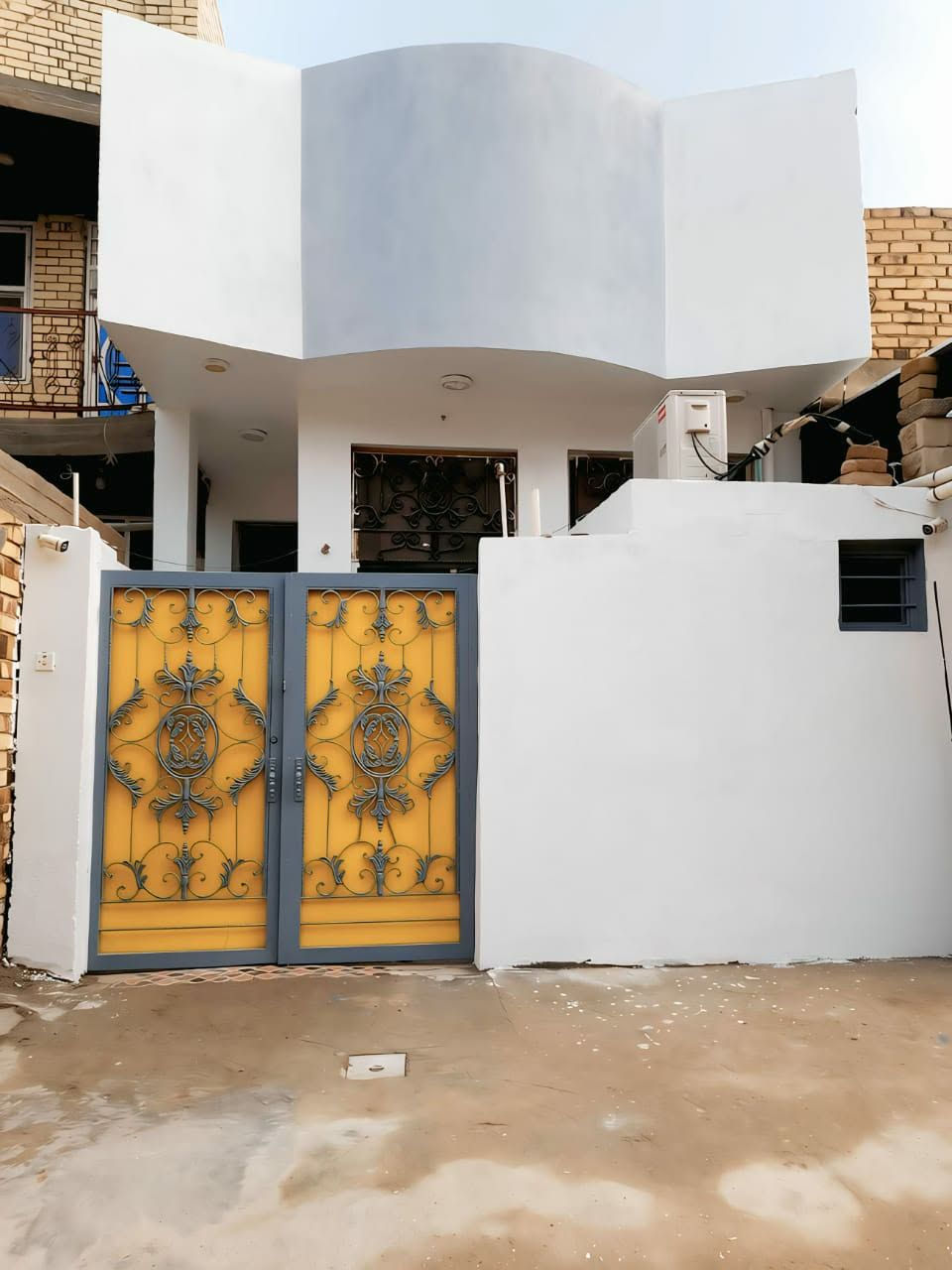 مشتمل طابقين مساحة ١٠٠ متر طابو صرف الموق ابي غرق حي الحسين قرب الظغط
سنة البناء ٢٠١٩
شارع عرضه ٨ متر تبليط اناره مجاري السعر ٨٧ وبي مجال⸻

📞 للتواصل والاستفسار:
***********

🔗 روابط الصفحات:
✨ واتساب:
wa.me/9647803663401

✨ فيسبوك:
https://www.facebook.com/profile.php?id=61558774834157&mibextid=LQQJ4d

✨ انستكرام:
https://www.instagram.com/ameer.witwit24?igsh=anh5eHY1Zjl0Zm42

🌐 مواقع التواصل – أمير وتوت للاستثمار العقاري
