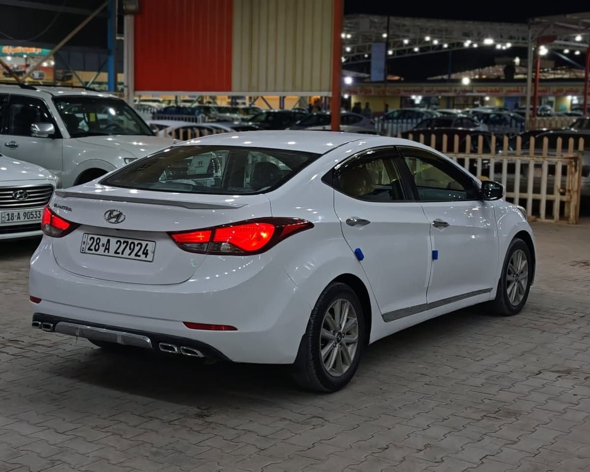 سلام عليكم
النترا 2016 خليجي 
فول عدى البصمة 
فتحة سقف 
شاشه كامرة دوارة 
لايت لد بلاجكتور 
اشاير بالمري
مري شفط
قطعتين تبريد 
تحكم ستيرن 
نيكل يدات وبيبان 
داخل بيجي صاج 
رقم نجف دولي تحويل مضمون

بيها صبغ بين الباب والجاملغ الخلفي نص بنص اثر شخط 
وبيها صبغ كصة البنيد بالبداية 
مكفولة من الضربه والفتح 

السعر 118 وبيها مجال 
مكاني نجف ***********
