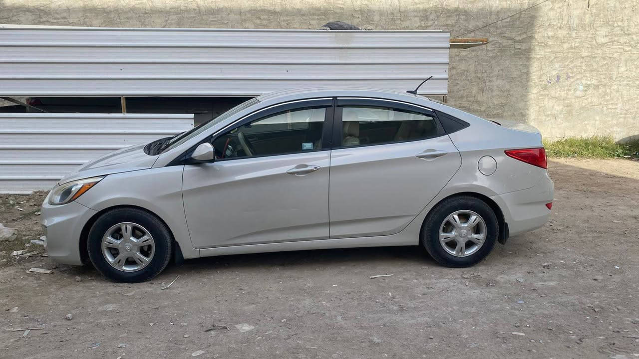 ‏السلام عليكم هونداي اكسنت موديل 2017 وارد امريكي حادثها جاملغ امامي مبدل نفس اللون و صور حادث موجودة  بالمنشور محرك 1600 سيارة نظيفة سعرها ب105$ ورقة
‏ مكلف بالنشر للتواصل واتساب او اتصال: *********** 
‏‪***********‬
