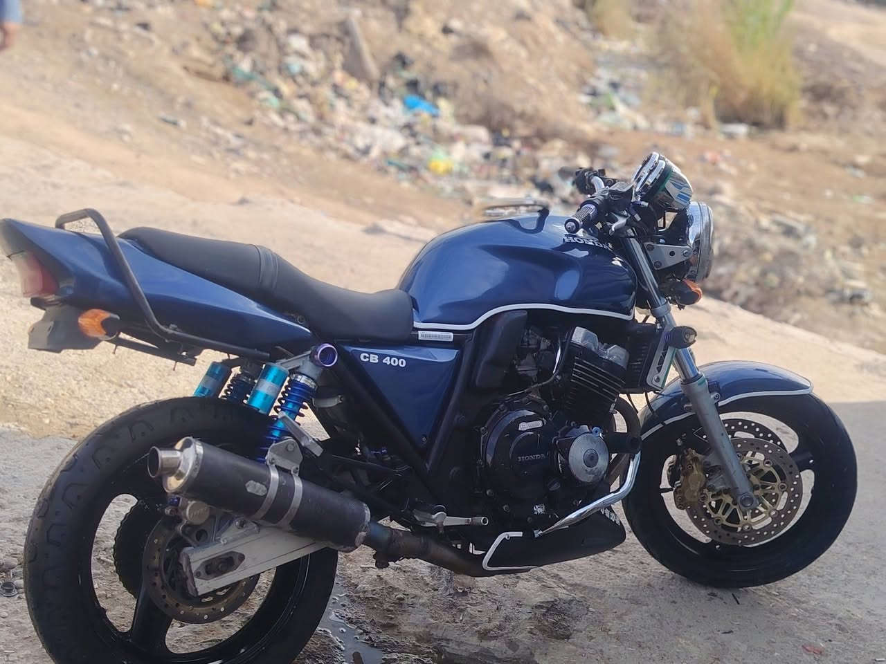 البيع سي بي كفاله كمرك مدفوع وراق شرط الرقم ألف ماتذب عليهه موديل 2000مكاني كوت شيخ سعد السعر مليون 900 وبيه مجال ***********
