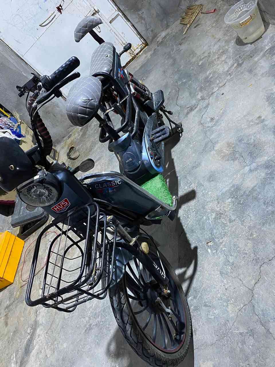 بايسكل شحن حجم 20بدون بطاريات بس البوكس مال البطاريات موجود  غراض كاملة العنوان البصرة الهارثة الشمعة رقم التواصل واتساب شريحة *********** السعر 85اوبي مجال
