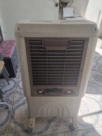 1=مكيف الريان. R22قرصت شركه ممفتوح منقص شويه غاز ابيعلك عل فحص سعر 175...