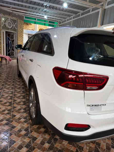 سورنتو 2020 للبيع 
رقم واسط تحويل مباشر كفاله عامه 
خليجيه دوليه جاهزه اي نقص مابيها 
ماشيه 146 الف بس شرط النظافه عبالك ماشيه 70 الف على إيد وحده من الشركه 
محرك 6 سلندر 
السعر 265 مجال لشراي قليل 
مكان السياره واسط الكوت الشراي يتصل *********** دهل اوران
