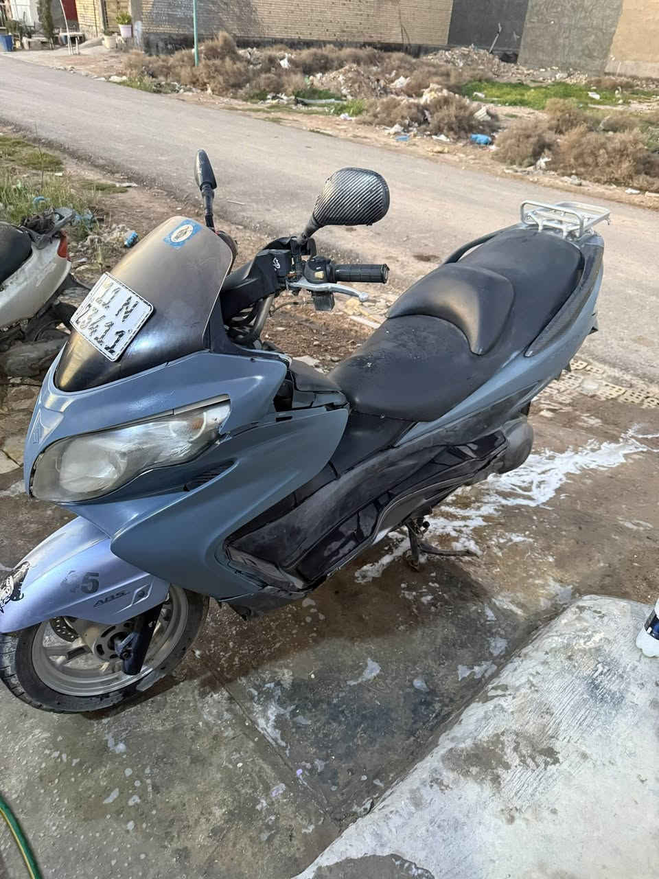 السلام عليكم شباب
ساسوكي سكاي ويف (250cc ) بصمة موديل ٢٠١١ (ياباني)
الدراجة مرقمة شرط التحويل ثاني يوم  رقم انگليزي الجديد وهزة جديدة مسويها يعني تحويل مباشر ميحتاج تسوي هزة والسنوية لنهاية سنة 2028 
عليها مكينة حاوية +كلجات امامي وخلفي حاوية + قايش وكالة ياباني اصلي +تاير وكالة بي ضمان سنة الدراجة نگرة سلف…انطي وية اليشتريها هدية (فلاتر دهن تقريباً سبعة للعلم سعر الواحد ب٥ ينباع +دسكات خلفية + فيت بم اصلي احتياط هذني هدية وية الدراجة ) وبلخير علياخذها دراجة امانة الله رزنة وشلعتها حلوة ومعدل 
مكان الدراجة بلتاجيات يم المرور مال التاجيات
السعر مليون و٧٠٠ وبيها مجال  
***********
