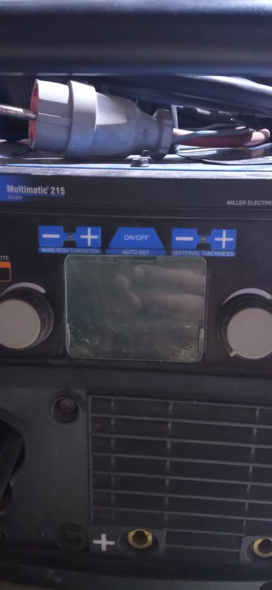 البيع مكينه لحيم اركون المانيه جديده مال محل مامشتقل  بيها ولا جويه الاستفسار ع هاذا الرقم ***********واساب ماجاوب
