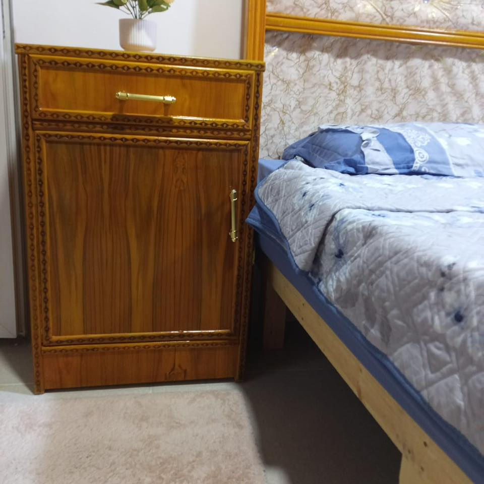 السلام عليكم. غرفه جديده  للبيع مستعمله فقط ٣ اشهر السعر ( مليون وربع ). للتواصل ***********
