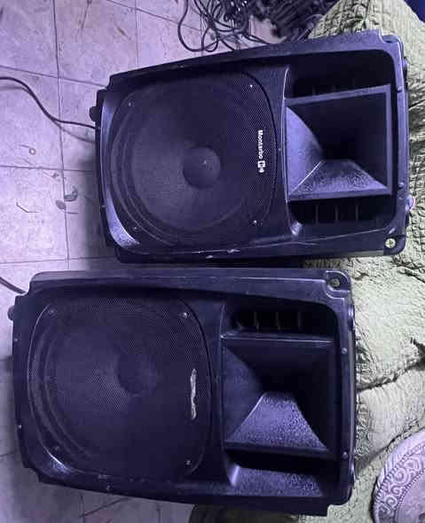 سلام عليكم
زوج سماعات W17 عبد الهادي داخل اصلي الكفر صيني
ومكسر كوبي مكاني بغداد الاعظميه رقم  ***********
