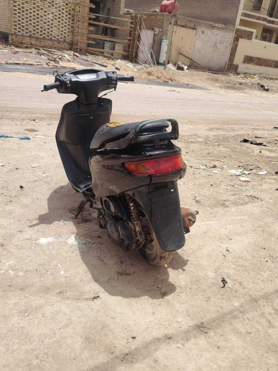 السلام عليكم درجه عل فحص كامل كله شغاله نكره سلف مكنته ناعمه سعره ٣٠٠ مكاني دوانيه حي الوحده مكلف بنشر ***********هذه رقم راعيه وتصل
