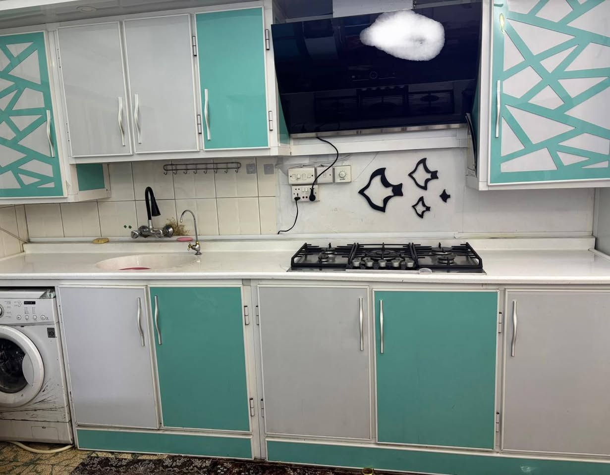 كاونتر المنيوم للبيع نضيف جدا مكانه بغداد/ القادسيه 
3،متر و25سم  بدون الطباخ والمرشحه 
للاستفسار الاتصال علرقم ***********📞
