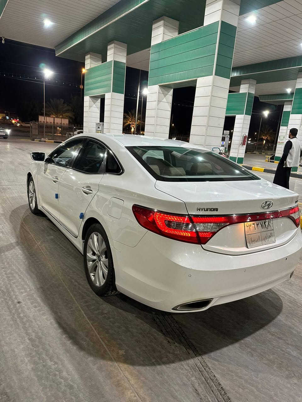 سلام عليكم
هونداي ازيرا  مكفوله من صبغ وتبديل عده كارت بصيط 

موديل 14 رقم ربيل تحويل وكاله حاضر

فول مواصفات عدا فتحة او بصمه 

6سلندر  3000 مرغوب 

كشن جلد 

تحكم استيرن 

لد نهاري 

مري قلاب كهرباء + اناره 

اشاير مري 

تبريد لمس 

تبريد قطعتين 

تدفئه مقعد امامي

داخل بيجي  وصاج

بردات بيبان + خلفي بلاد

حساسات امامي خلفي  
صدر امامي خلفي جديد   سعر 120وبيه مجال      مكان سياره بابل طريق سريع   ***********.  ‏‪***********‬‏
