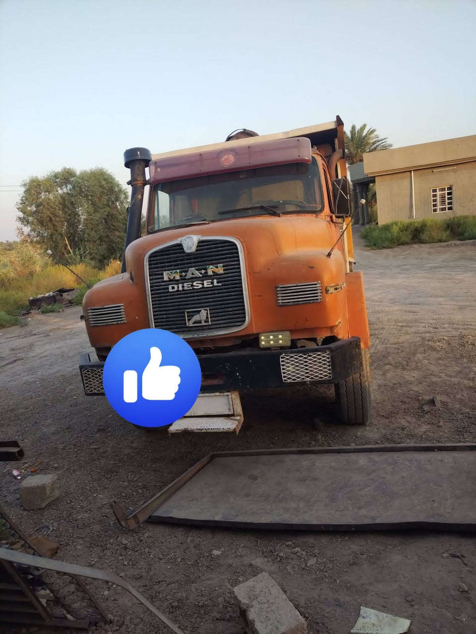 مان للبيع موديل ٨٢ محرك ٢٥ لا تنقيص ولا تبخير كير ٢٥ مال قجمه اكسل ١٨ شاصي مكفول رقم انبار تحويل ثاني يوم السعر ١٨ وبيه مجال الاتصال على الرقم ***********
