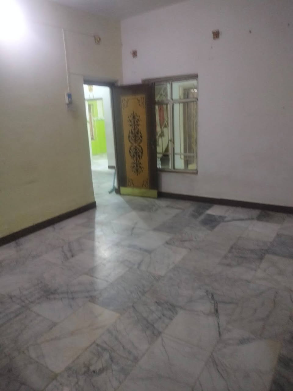 بيت الإيجار   قرب مستشفى  الأطفال محمد الموسوي 

يتكون من غرفتين وصاله و صحيات و مطبخ و استقبال 

طابق الثاني يتكون من غرفتين وصاله و صحيات و مطبخ 

استفسار الاتصال مكتب أشور للعقار 
***********  او مراسلتنا صفحه شخصيه او الواتساب
