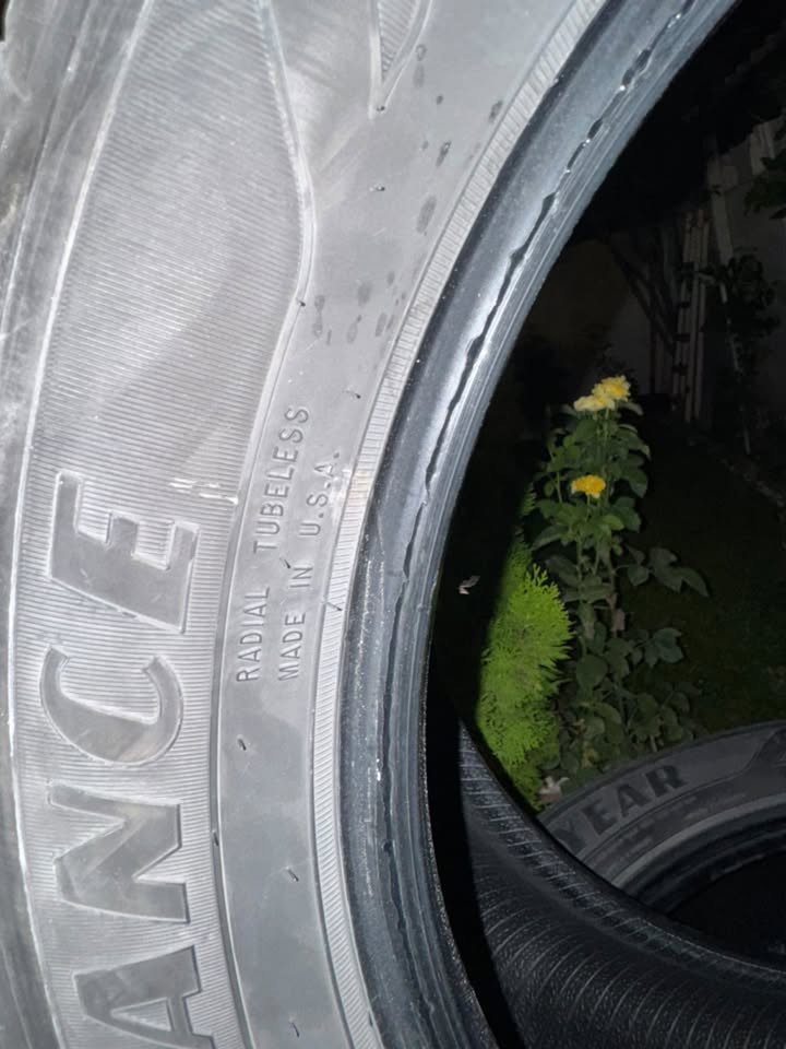 السلام عليكم
تخم تايرات للبيع قياس 255/50/20 نظيف ومكفول/ گوديير امريكي

***********

Goodyear امريكي انتاج 

2023
