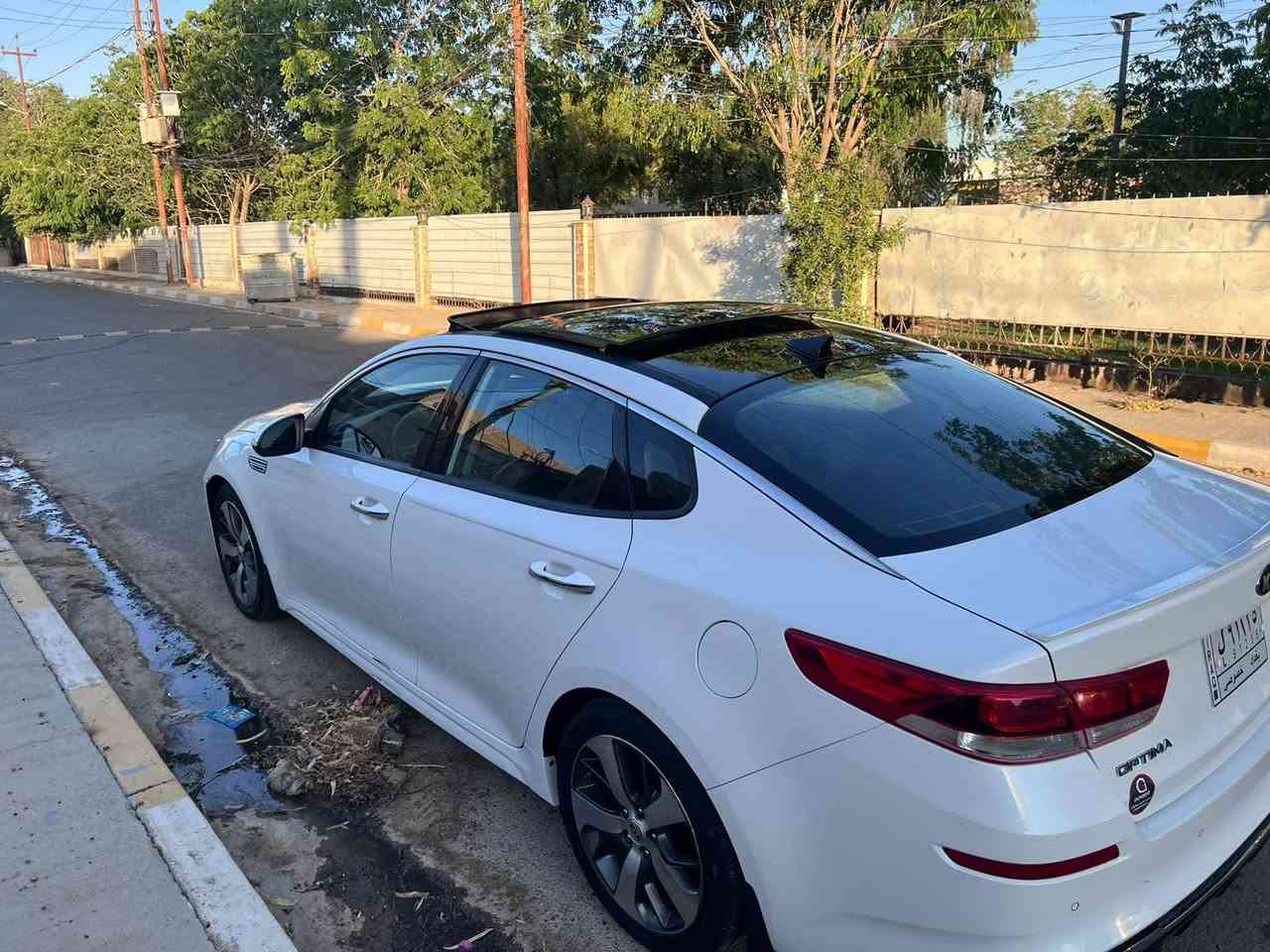 اوبتيما موديل ٢٠١٩ فول مواصفات جديده وارد اميركي رقم بغداد بسمي
بانوراما 
رادار امامي وخلفي وجانبي 
شاشه 
قياده ذاتيه رادار امامي
ويل كب رياضي
شكنات جلد كهرباء 
تدفئه كشنات 
ماشيه ٥١ الف  تراي زيرو 
لون ابيض صدفي محرك ٢٤٠٠ جي اي 
حادث واضح بل سونار  ....فلوجه 
***********
سعر ١٢٨ بي مجال
