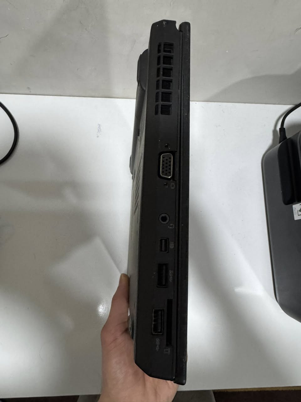 لابتوب لينوفو ثينك باد
ذاكرة 256 ssd
معالج كور اي 5 جيل  الرابع
رام 4 كيكا
بصمة
نظيف وشغال 100% اي مشكلة ما بي موجودة بي كل البرامج اللي تحتاجهم ووندوز 10 مفعل مدى الحياة
انطيك ويا ماوس وباد جديدات طك والشاحنة هم موجودة 
السعر 160 مع التوصيل لجميع المحافظات


**إذا كنت صاحب هذا الإعلان وتريد حذفه لأي سبب، رجاءا أرسل رسالة إلى الدعم الفني**