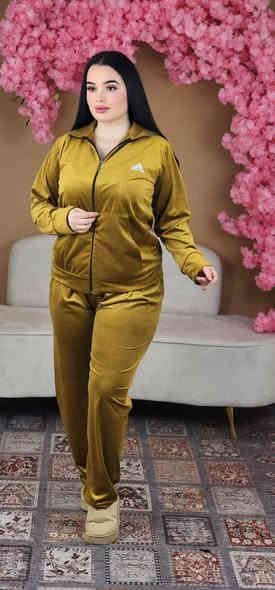 قناة تلغرام👈👈 https://t.me/vfdjb
#تكرار
#الموديلات_المختلفة_جملة _فقط

تراكسود قديفة رياضي اديداس
L xl xxl
سعر الدرزن 90  الف

درزن 4 لون
واتساب👈👈 ***********
