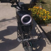 دراجه شحن للبيع R9 دراجه جديده بطاريات جدد السعر ٥٥٠ قفل ٠٧٥٠٦٤٨٢٨٨٩