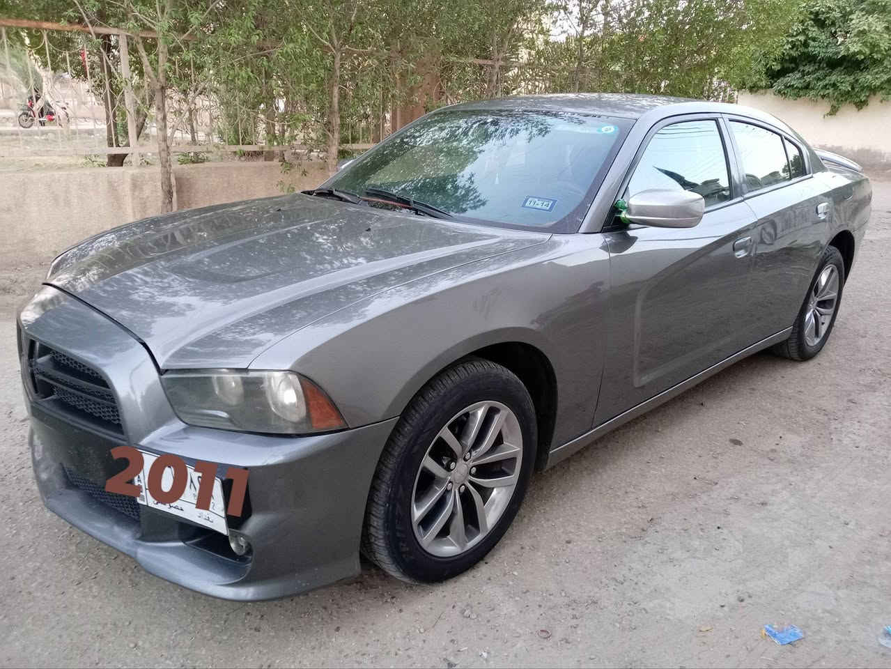 السلام عليكم ورحمة الله 
موديل 2011 
رقم بغداد بأسمي 
المكان بابل 
السعر 135
***********
