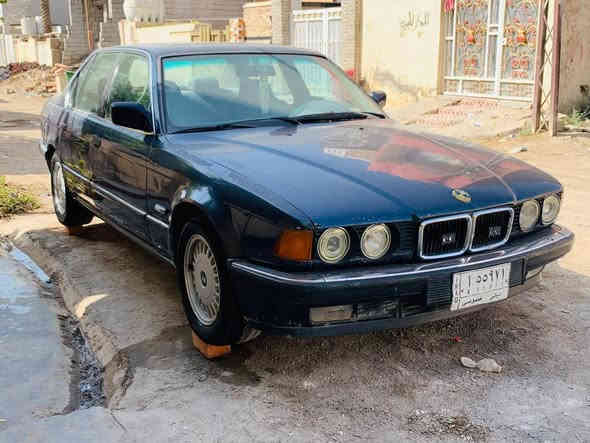 السلام عليكم للبيع بي ام 750اصل عليها مكينه وكير 35 سيارة كاملة مابيها اي نقص كهربائيات كاملة سنويه بسمي مكان ديالئ بعقوبة ***********
