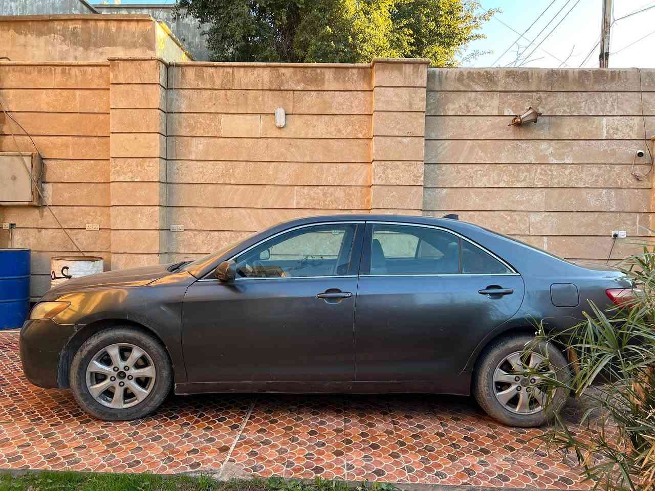 السـلام عليـكم
للبيع كامري 2007 رقم بغداد، وارد أمريكي، ضررها قطعة واحدة فقط، باب السائق مصبوغ حزام، محرك 2400، أربع سلندر، السيارة نظيفة بدون أي نقص. السعر 85$. للاستفسار اتصل ***********. مكان سياره تكريت
