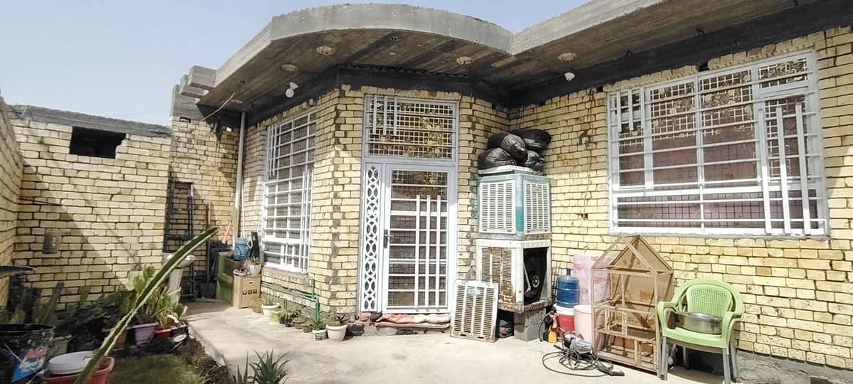 السلام عليكم ورحمة الله وبركاتة
اللهم صل على محمد وآل محمد 
بيت للبيع في حي الاسرى الزراعي
المساحه 200  متر
للتفاصيل اكثر اتصل ع الرقم
***********
