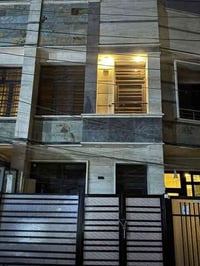 عندي بيت للبيع بلسيديه مربع الاقتصاديين شارعهه ١٥ رصيف ٤ متر بيت مرتب ...