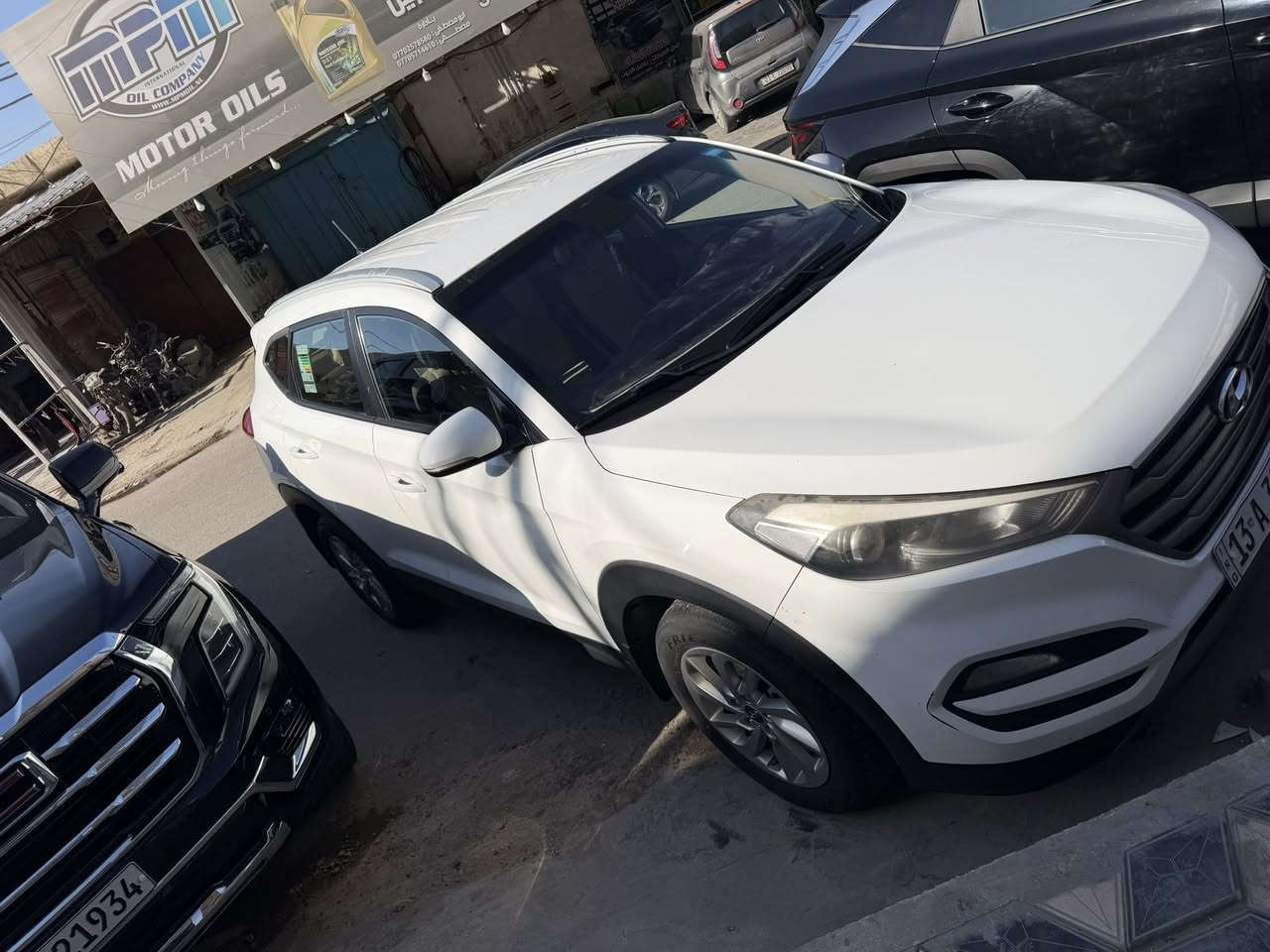 السلام وعليكم توسان 2017 خليجي 
رقم ميسان انلكيزي 
بدون صبغ فقط بارد بسيط جدا
موصفات عاديه 
مكينه 2400 
السعر 168 ورقه وبيه مجال
مكاني بغداد الدوره 
هـ***********
