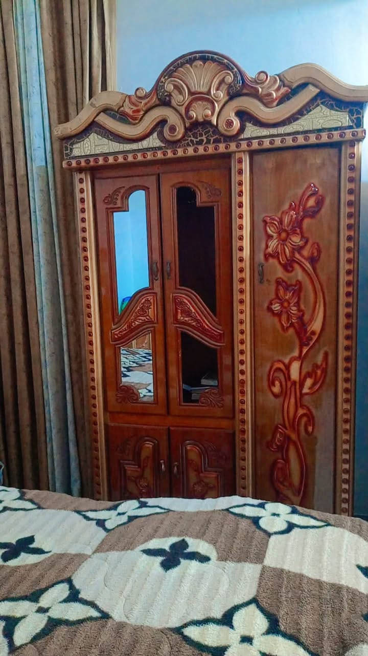 غرفه نوم سعره 650وبيه مجال مامتواحدين  ع فيس اتصلو ع رقم ناصريه شارع ابو لبنان ***********
