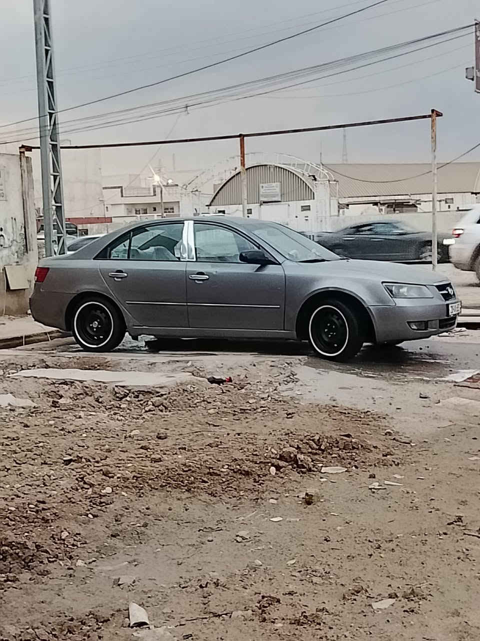 سلام عليكم سياره البيع سوناته موديل الفين وسبعه جاهزه تبريد ثلج خليجيه مكفوله سياره كامله عله الاخير حبايه  كير عادي سعر عله هاذه رقم ***********
