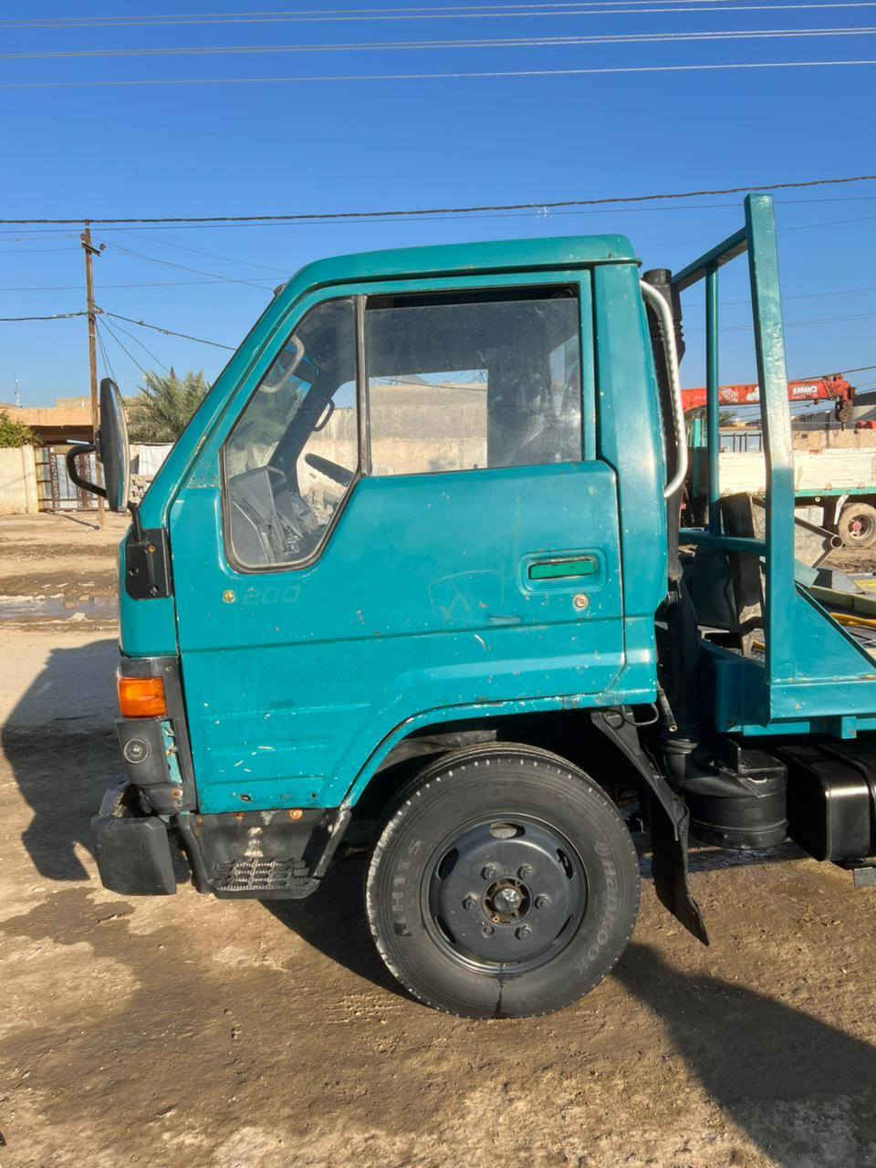 السلام عليكم من رخصة صاحب الكروب  سياره كرين سطحيه بدي نزال اتلث  جكات   رقم بغداد انكليزي بسمي العنوان بابل    ***********
