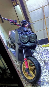 دراجة سكنس جبلي ام عيون مزوده تزويد اصلي  نضيفه وبيه أوراق دخول كمارك ...