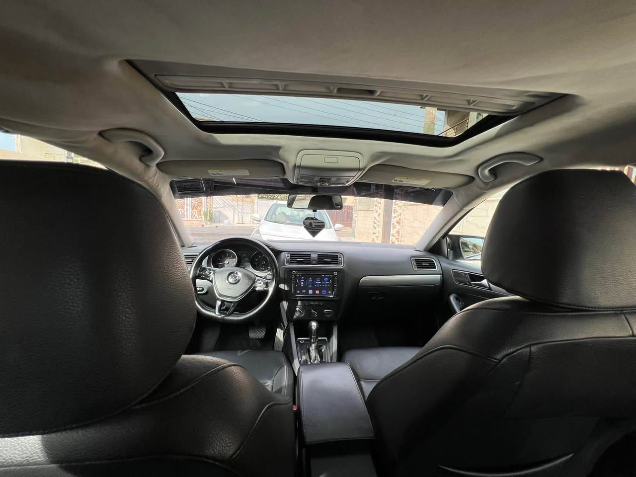 جيتا2017مواسفاتي SEكبرو مه كينه به شه رت كاره بايات به شه رت كوشن هيته ره ته نيشت و دواي راداره مه كينه 1.4توربوهيج مه سره فيكيي تيانيه هه زه ي نويه سه نه وي 2029به سه ر ده جي يه ك بارجه بوياخ به س بونيت بي ژوره وه ئه ر با ك شان و سوكان سي سته مه نرخي 140 كه مي مه جال ژ.م *********** تکایە گەر موشترینی بێزارمان مەکە زۆر سوپاس أربيل, العراق
