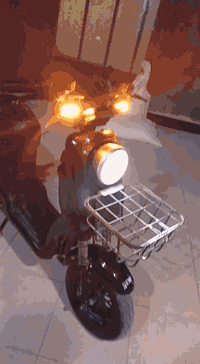 سلام عليكم #للبيع دراجه شحن (صفر - 9)صار شهرين من ماخذهه بصمتين على وظع شركه  دراجه كلشي ما ناقصه هنياله الياخذهه تخم تاير توني شادهن بطاريات حجم الكبير  جديده ومكفوله سعر 450 وبيه مجال للطيبين 
مكاني بصره زبير ***********
