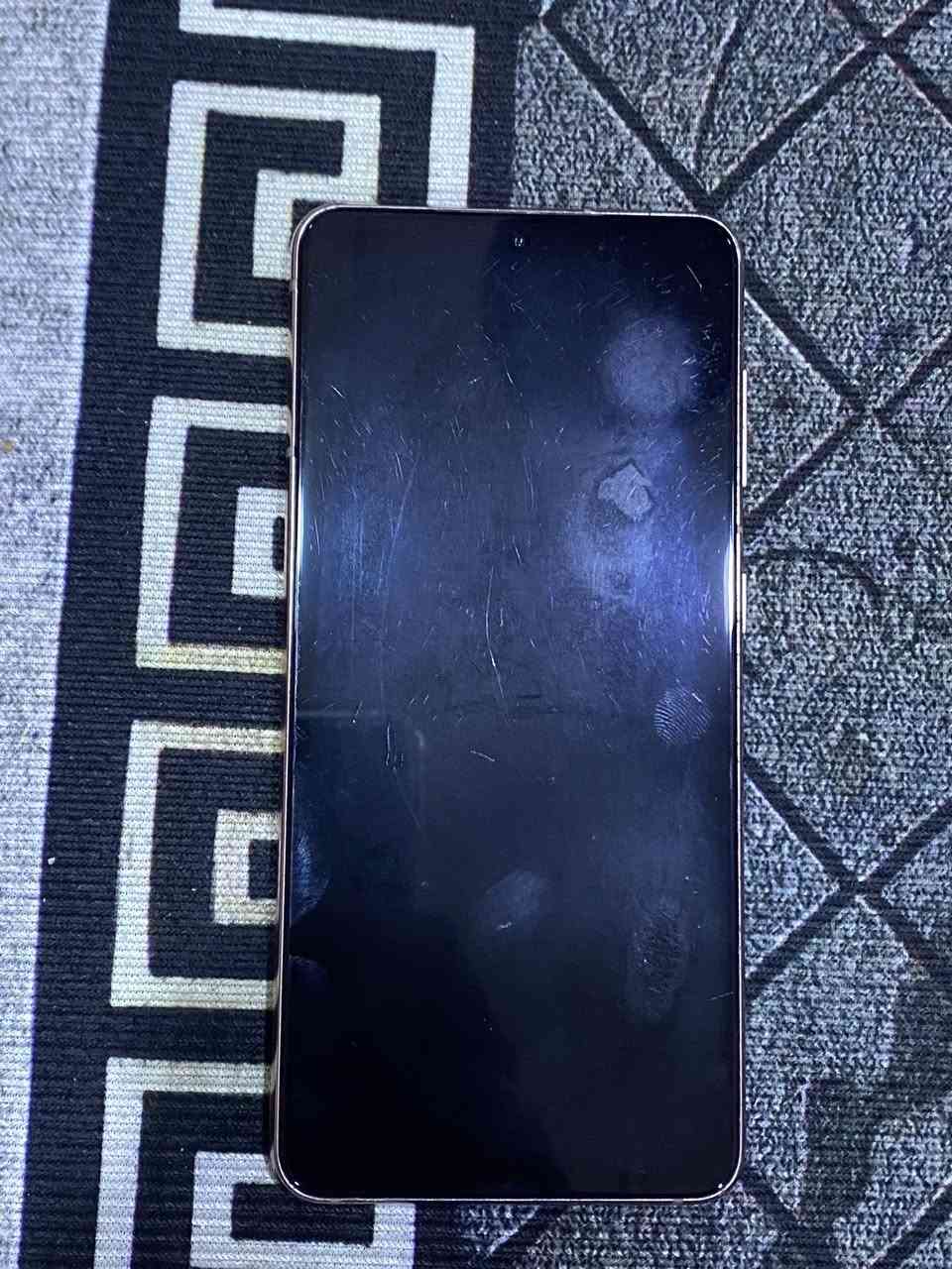 Galaxy S21 G5 للبيع
ذاكرة ٢٥٦ معالج ٨
كامرة نظام احترافي تصوير فديو بدقة x8
جهاز مكفول مامفتوح 
سعرة ٢٧٥ مجال قليل
***********
