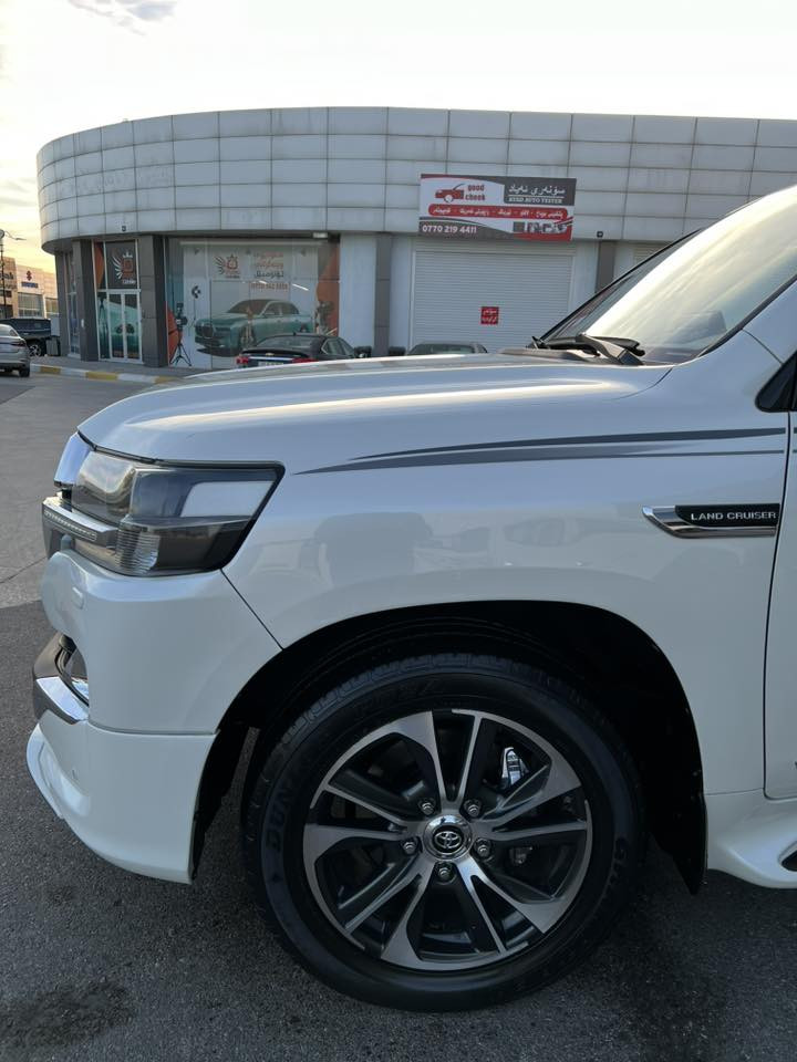 ماشي70 اصل 

السعر.   510
مكفوله من الصبغ والبارد وشخط كفاله عامه 

بسم الله 🦅🦅🦅🦅🦅🦅🦅🦅
تويوتا لاندكروز گراند تورنك 
 ساز اصلي 6 سلندر
 موديل 2020 كفاله عامه من صبغ البارد 
السياره جديد حيل
عله وضع الشركه 

رقم اربيل  🦅🦅🦅🦅🦅🦅🦅
‏‎المواصفات فول 1/1                                                           
‏‎فتحه 

مكينه 6 سلندر سلندر وسياره جديده بمعنا الكلمه 

‏كشن كهرباء 
‏‎تشغيل عن بعد اصلي
‏‎دشبول لكزز عداد لكزز
‏‎صندوق خلفي  كهربائي وشفط
مري قلاب
‏‎5 بصمات
كاميرة 360’درجة 🦅🦅🦅🦅🦅🦅
شاحن لاسلكي 
‏‎تحكم ستيرن فول 
‏‎دبل ماوس🦅🦅🦅🦅🦅🦅🦅
‏‎انارة ترحيب 
‏‎دوسات ليزرية كتابة LAND CRUISER
‏‎ثلاجة🦅🦅🦅🦅🦅🦅🦅🦅
‏‎حساس امامي+خلفي
بجم زنون 
‏‎مري شفط +قلاب 
‏‎اشارة بالمري
8 ايرباك
‏‎زراك الايت 
وباقي المواصفات المعروفه 
كفاله عامه  من الصبغ البارد وشخط 

الون ابيض  ميتاليك ولونها يخبل  وبلعافيه عليشتريها 

لاستفسار اكثر رقم الهاتف *********** 🦅🦅🦅

العنوان سليمانية
