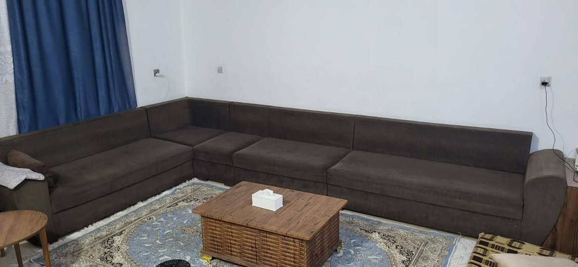 للبيع طقم قنفات ١٠ نفر لون قهوائي مابيه اي عيب ب٢٢٥ الف للتواصل ***********
